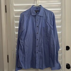 Men’s blue button up shirt
